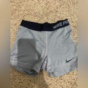 Nike pro shorts size medium